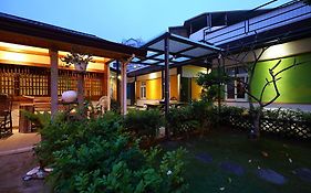 Jasmine Orange B&B